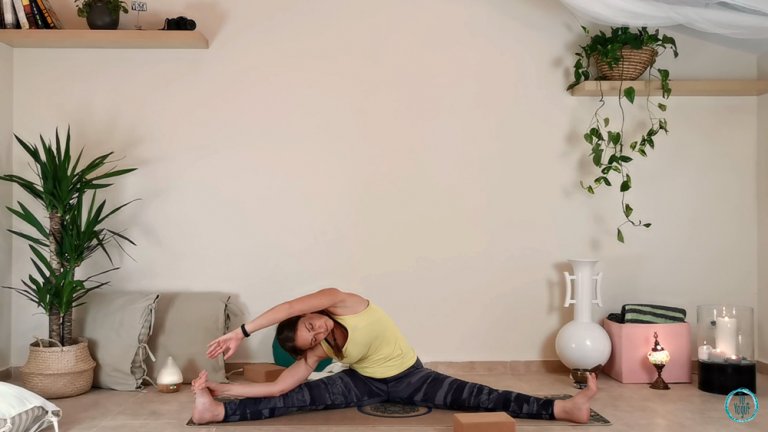 Yoga en suelo principiantes